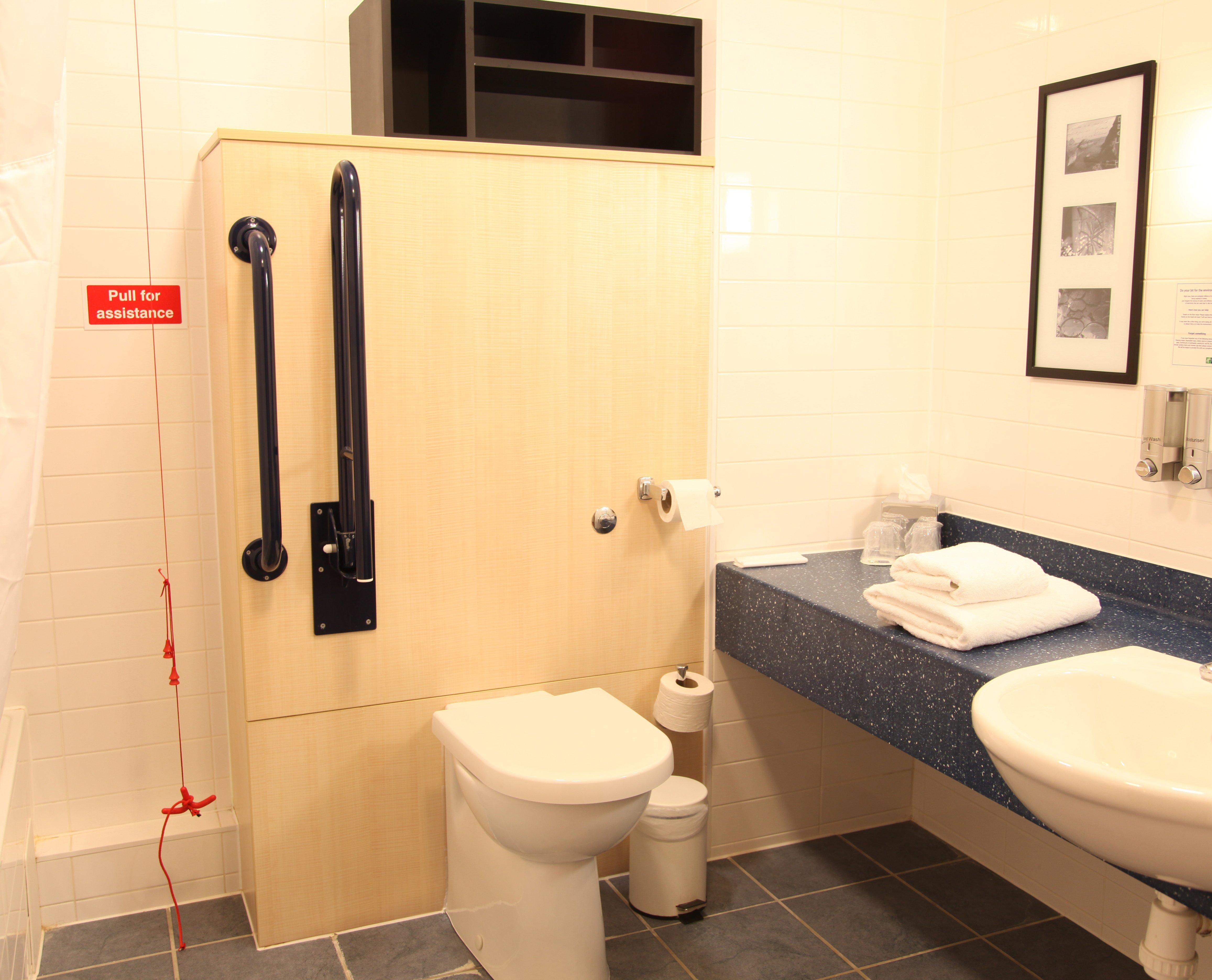 Holiday Inn Express Braintree By Ihg Экстерьер фото